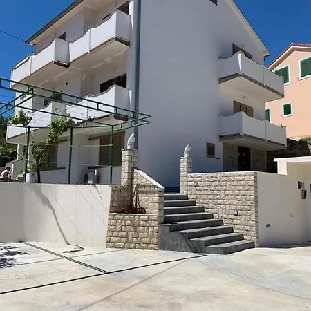 בית הארחה In Family House Vera